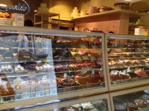 Napoli: derubata la pasticceria Leopoldo