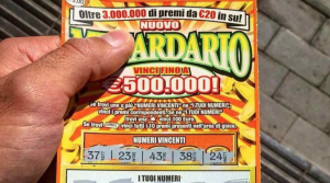 Ruba alla compagna il gratta e vinci da 500mila euro