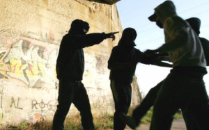 Soccavo: rapinano e picchiano un 16enne