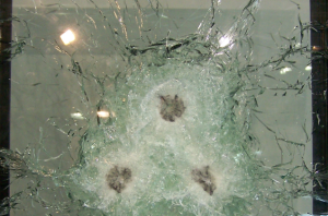 Stesa a Soccavo: pallottola vagante finisce in casa con bambini