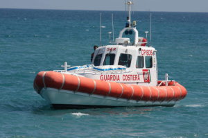 Salerno: trovato un cadavere in mare