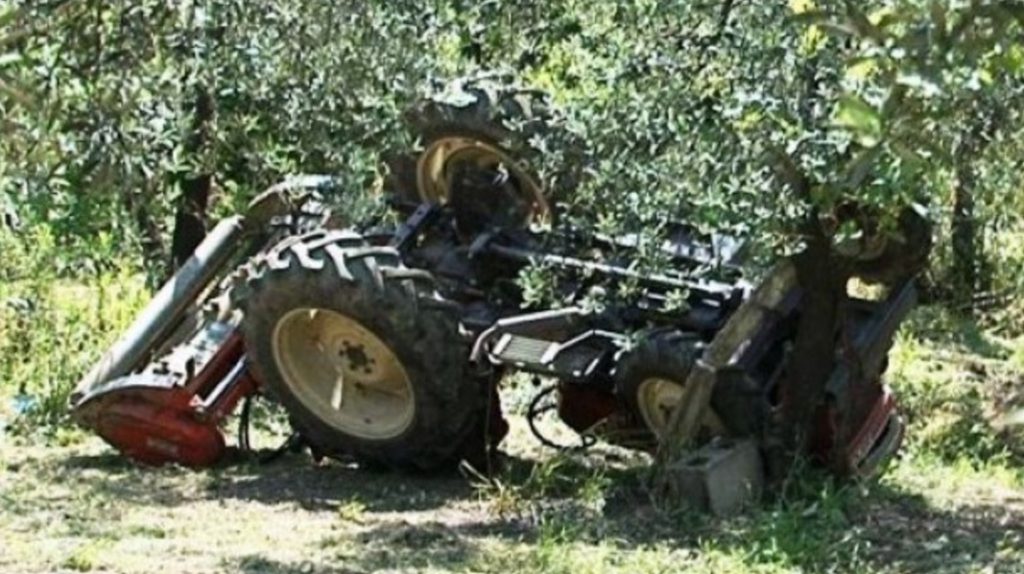 Tragedia nell'avellinese: donna muore schiacciata da un trattore