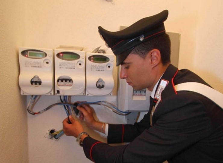 Napoli: furto di energia elettrica tra Vomero e Chiaia