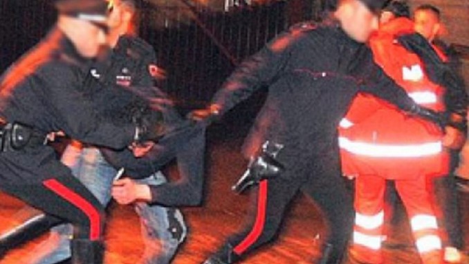 Militari e guardie giurate aggredite alla Stazione Centrale. Arrestato il colpevole