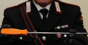 cacciavite lite fratelli somma vesuviana