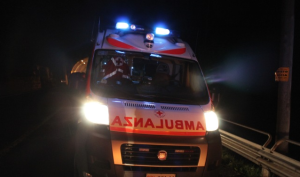 Incidente nel napoletano: travolto e ucciso da auto in corsa