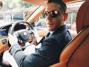Lapo Elkann avvistato a Capri con la sua nuova fiamma