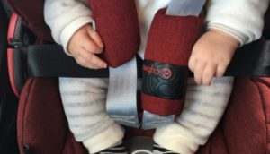 neonata lasciata in auto per 40 minuti