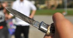 rapina-coltello-asse mediano