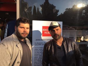 Salvatore Esposito e Marco D'amore invadono Edicola Fiore [VIDEO]