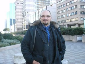 Scippo a Napoli, uomo manda in ospedale i ladri