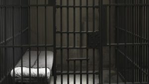 tentatao suicidio nel carcere di poggioreale