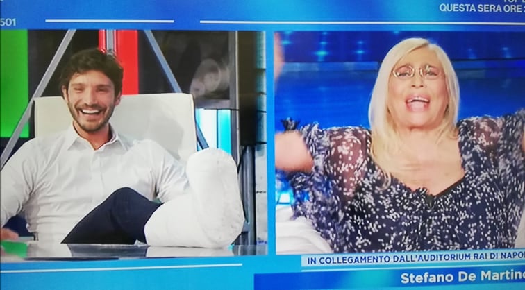 Stefano ha già dimenticato Belen, show e risate con Mara Venier a Domenica In