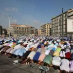 Napoli, in piazza Garibaldi riunite le comunità islamiche: è la preghiera del sacrificio
