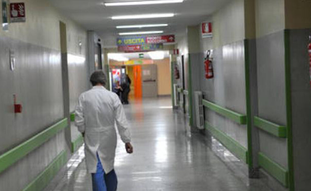 Bambino sviene all'improvviso: è in gravissime condizioni