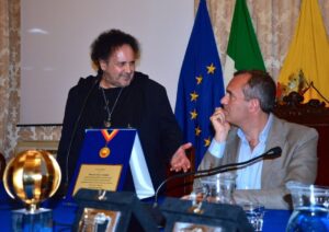 Napoli, medaglia della città al maestro Enzo Avitabile