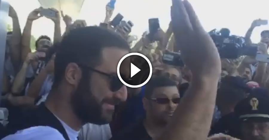 Gonzalo Higuain arriva a Torino: eroe napoletano tra i tifosi juventini