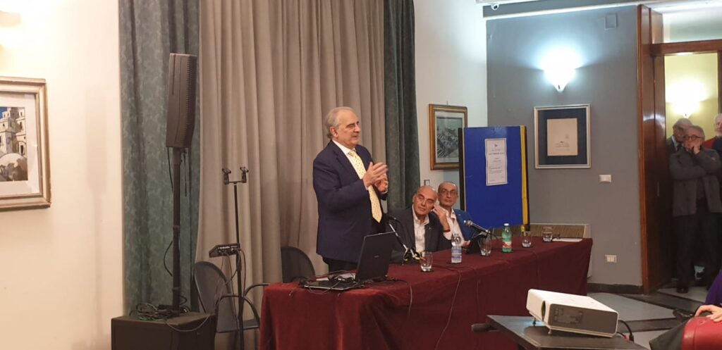 Coronavirus: Napoli richiama in trincea il medico del colera Franco Faella