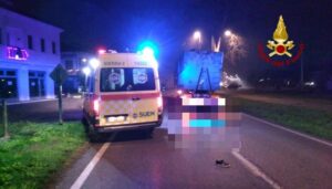 Venezia, si ferma per assistere la vittima di un incidente ma lo uccide per sbaglio