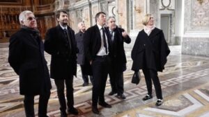 Reggia di Caserta i Sindacati protestano e Renzi elogia la Direzione