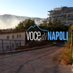 Va a fuoco la Campania: incendio a via Caravaggio a Napoli e in tutta la zona Flegrea