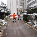 Operazione in corso del comune di Napoli per risolvere la temporanea emergenza dovuta alla nevicata di questa mattina