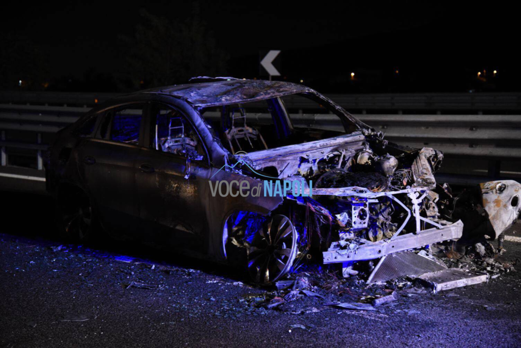 Incidente mortale sull'A3, vittima un centauro: corpo fatto a pezzi