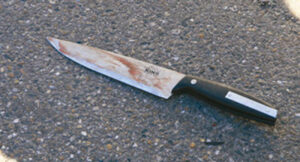 Caserta: uccide con 12 coltellate la compagna e poi si costituisce