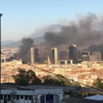 Fiamme ovunque a Napoli, incendio anche al Centro Direzionale