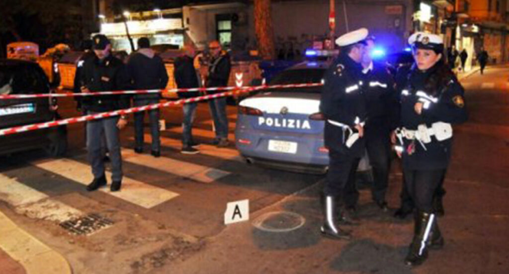 Napoli, in centro è far west: sparatoria in strada a via Toledo