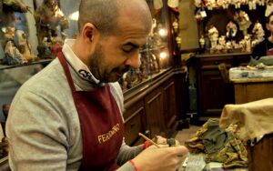 Davide Astori sul presepe di Ferrigno