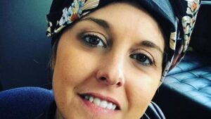 Nadia Toffa risponde alla mamma con figli malati: "Nessuno può insegnare come vivere il dolore"