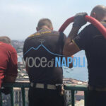 Incendio sulle rampe di Sant'Antonio e black out: allarme a Napoli