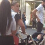 Montesanto, la denuncia di un lettore: "Passaggio disabili ostruito dagli ambulanti"