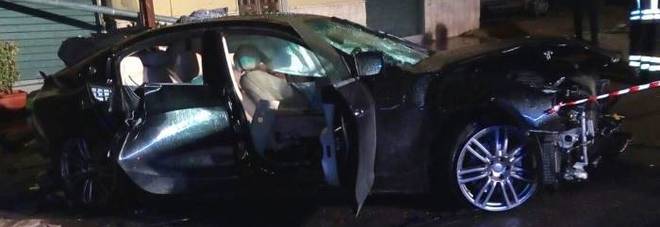 Incidente mortale nella notte, 1 morto e 3 feriti