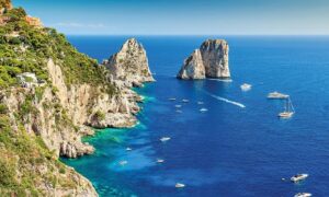 Capri, allarme covid-19: scatta l'obbligo di indossare la mascherina