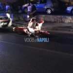 Grave incidente a Pozzuoli, scontro auto - moto: centauro ferito e ricoverato d'urgenza