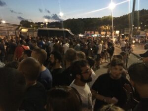 Napoli, lunghe code fuori al San Paolo: tifosi in difficoltà per entrare allo stadio