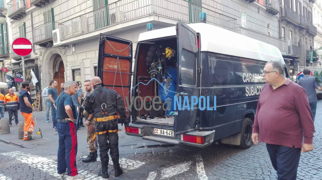 Napoli, controlli nel sottosuolo dei Carabinieri: è caccia alla banda del buco