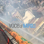 Incendio sulle rampe di Sant'Antonio e black out: allarme a Napoli