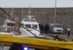 Cadaveri trovati in mare