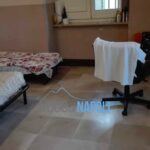 Una stanza adibita a camera da letto e sistemata dagli stessi "ospiti"