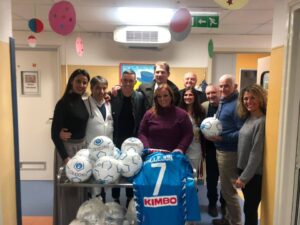 Callejon al Santobono per i bambini malati