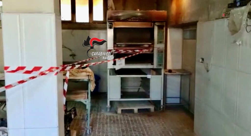 Pane killer, impasto da 50 chili cotto con legno e chiodi: sequestrato forno abusivo e denunciata una coppia