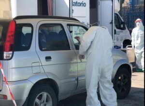 Covid19 in Campania, nasce il 'tampone dall'auto': l'iniziativa dell'Asl