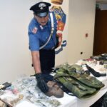 Blitz a Pianura, trovate bomba a mano e fucili del clan