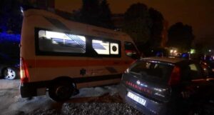 Bacoli, trovato un cadavere in spiaggia: sul posto forze dell'ordine e soccorsi