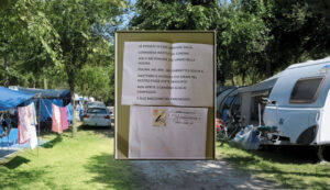 Guerra al nord: lettera intimidatoria ai gestori di un camping