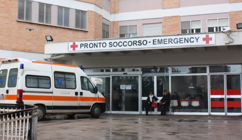 Casoria piange Camara Moussa, morto a 32 anni: "Lascia la moglie e un figlio, viveva per loro"