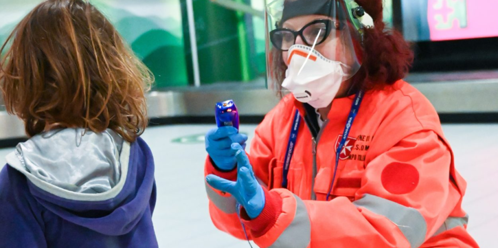 Coronavirus, bambina di nove anni positiva contagiata dalla cuginetta